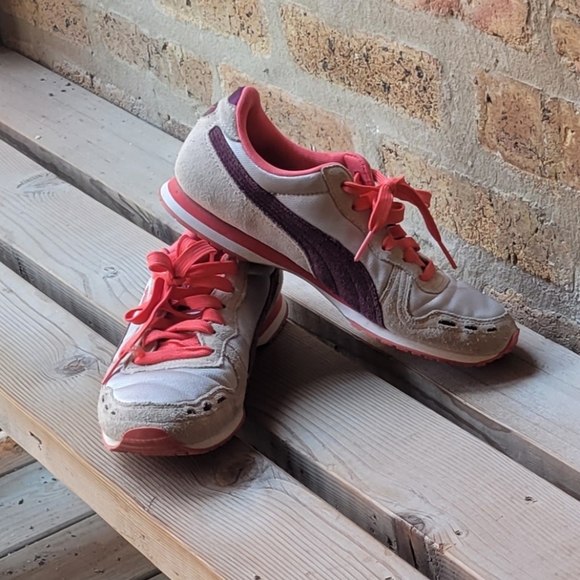 Puma Women's Cabana Racer II size 5.5 - Picture 5 of 10